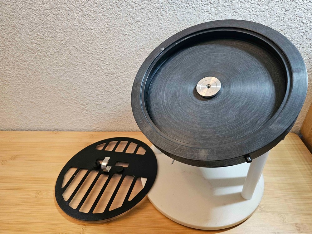 Chromatotron Harrison Research Centrifugal Thin-Layer Chromatograph