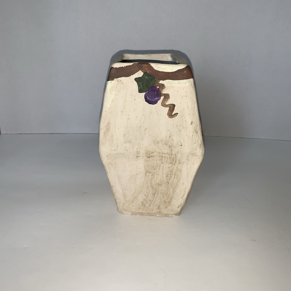 High School Project Pottery Grape Theme Decoration ￼￼
