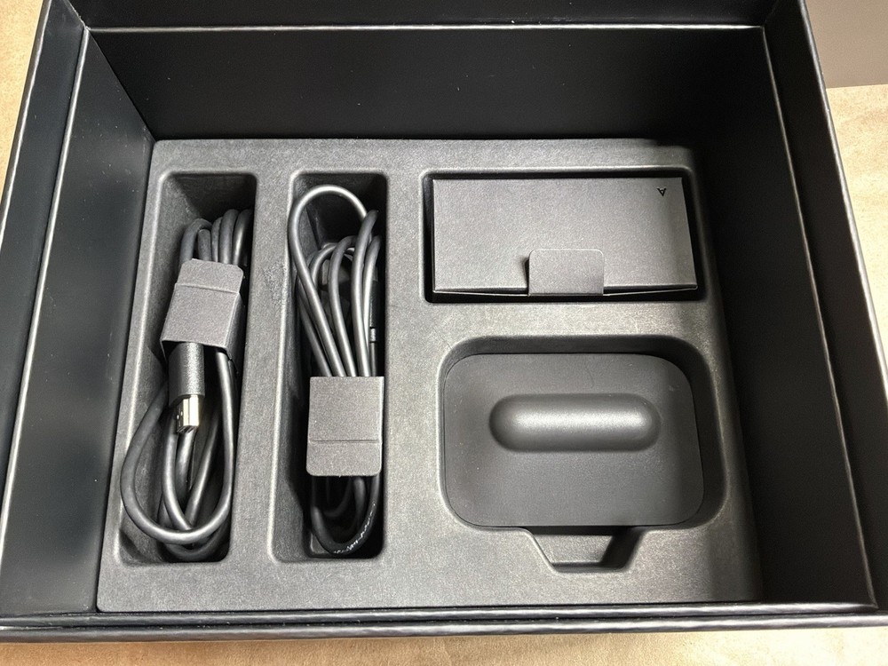 Peloton Guide PT01 Strength Training Device With Built In Camera