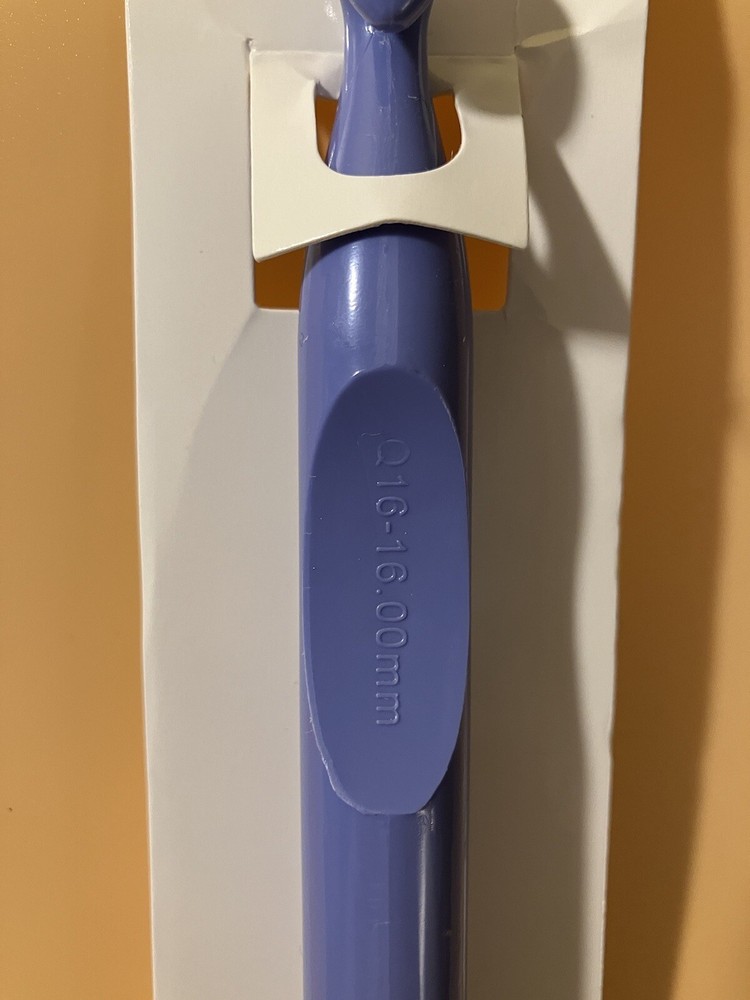 Crochet Hook US Size Q (16mm) by Loops & Threads. 1 Pc Blue Plastic