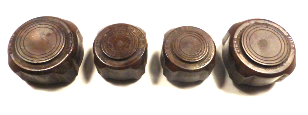 vintage SILVERTONE 6122 TABLETOP : SET OF 4 PUSH-ON "lettered" BAKELITE KNOBS