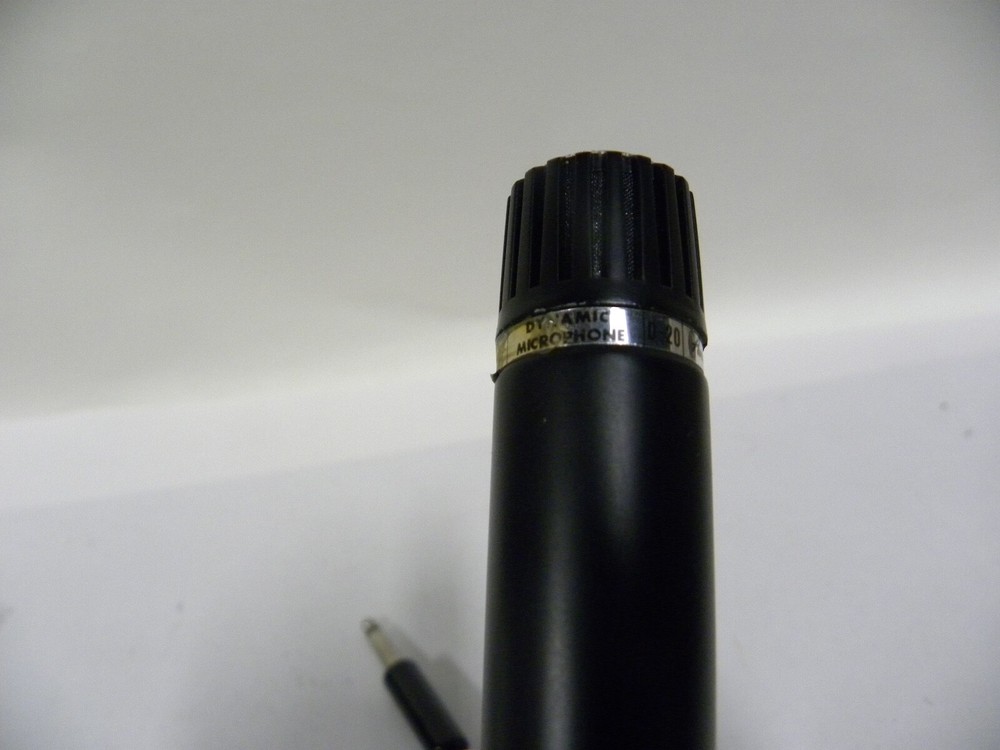 Vintage American D-20 Omnidirectional Dynamic Mic Microphone (A12)