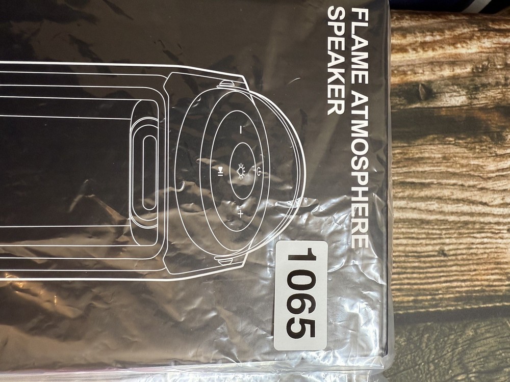 LED flame atmosphere speaker