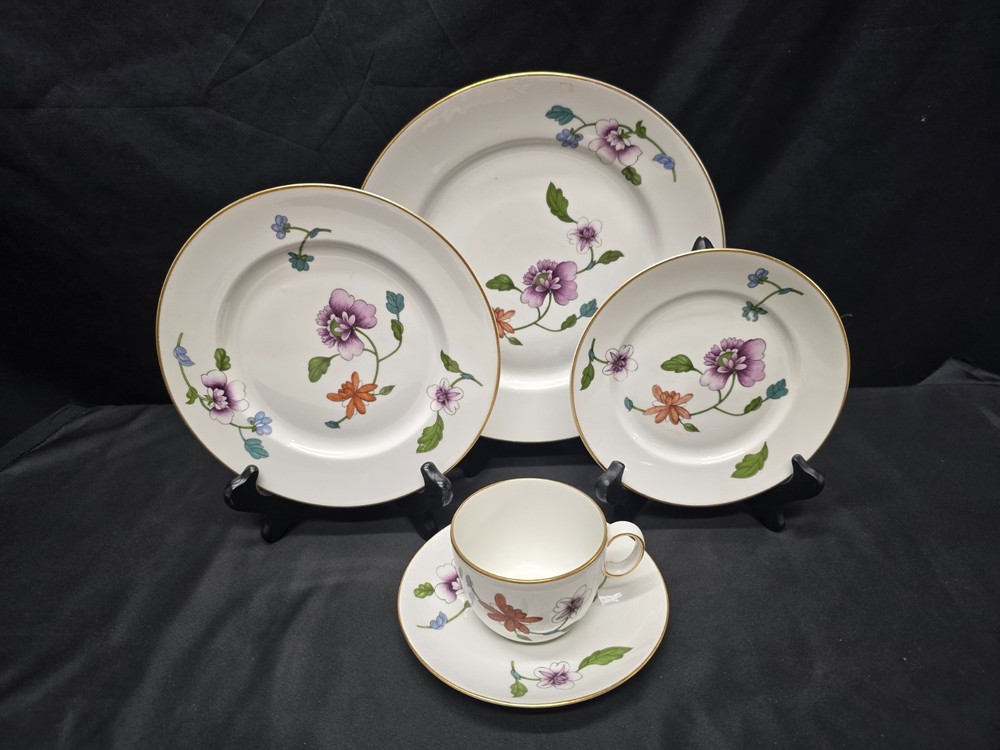 Royal Worcester Astley  5 piece Place Setting