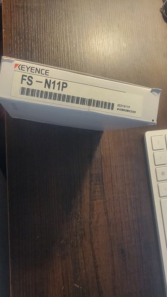 KEYENCE FS-N11P Fiber Amplifier, Cable Type, Main Unit, PNP NEW FREE SHIP