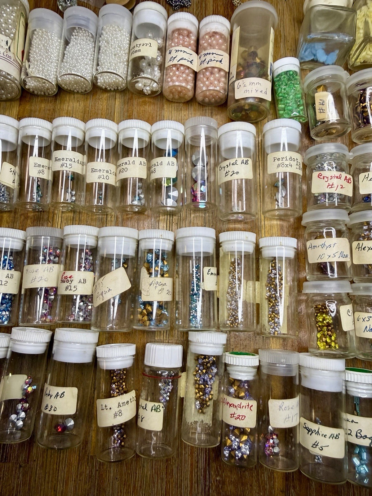 VNTG AB Swarovski Crystals (?) 1,000+ piece lot replacement jewelry set READ