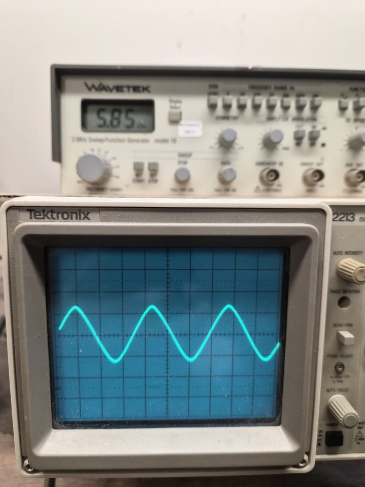Wavetek Model 19 2MHz Sweep Function Generator, working but no case