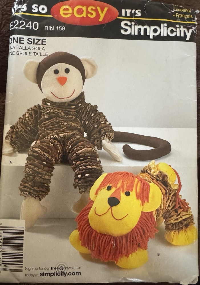 It's so easy Simplicity pattern E2240 Yo Yo Toys ~ Monkey & Lion uncut