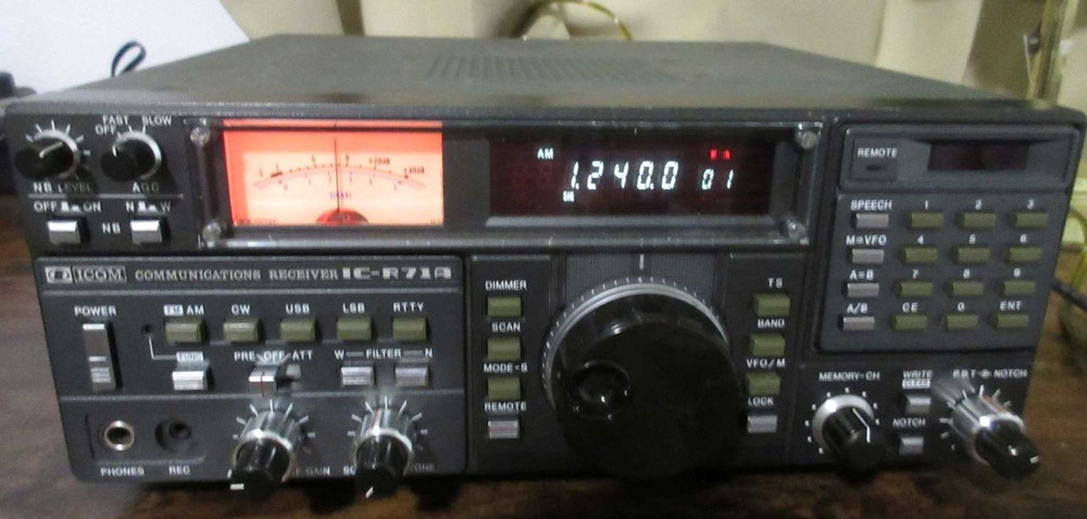 Icom IC-R71A Ham Radio Communications Receiver