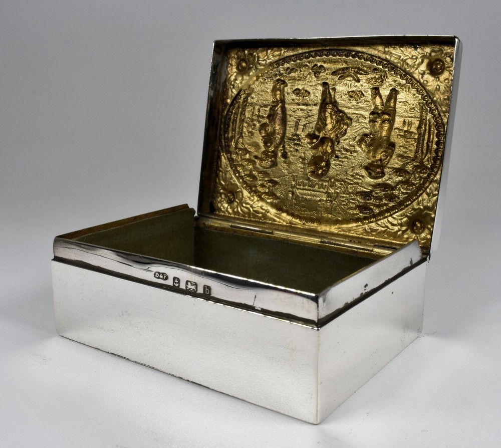 Antique Victorian Solid Silver Trinket/Snuff Box, (Deakin & Francis, 1901)