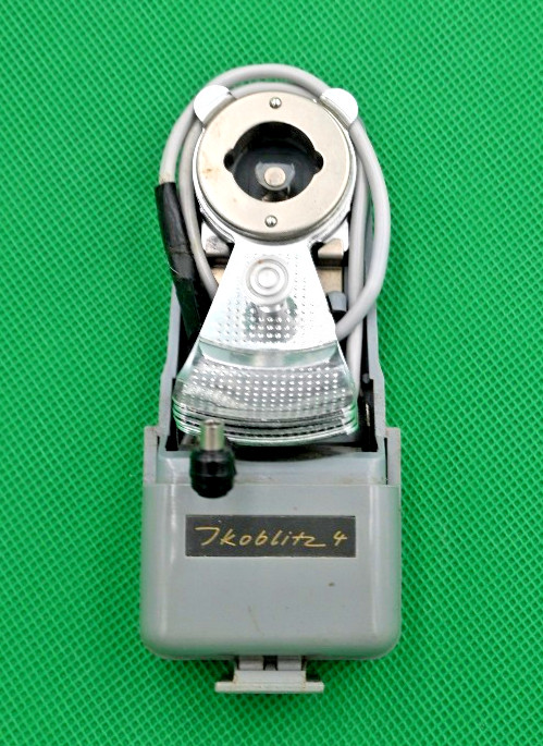 Zeiss Ikon Ikoblitz 4 flash unit for flashbulbs
