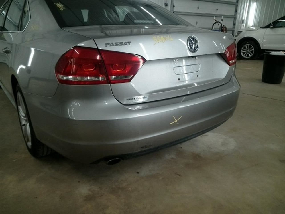 PASSAT 2014 High Mounted Stop Light 104805528