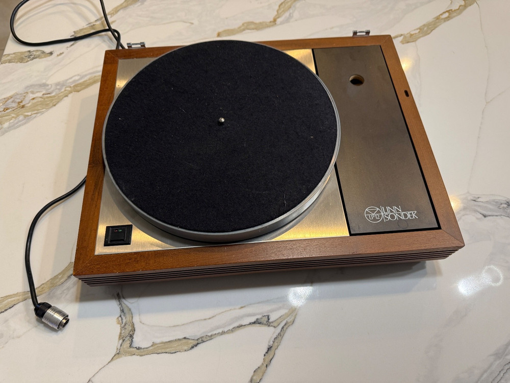 LINN LP-12 Turntable