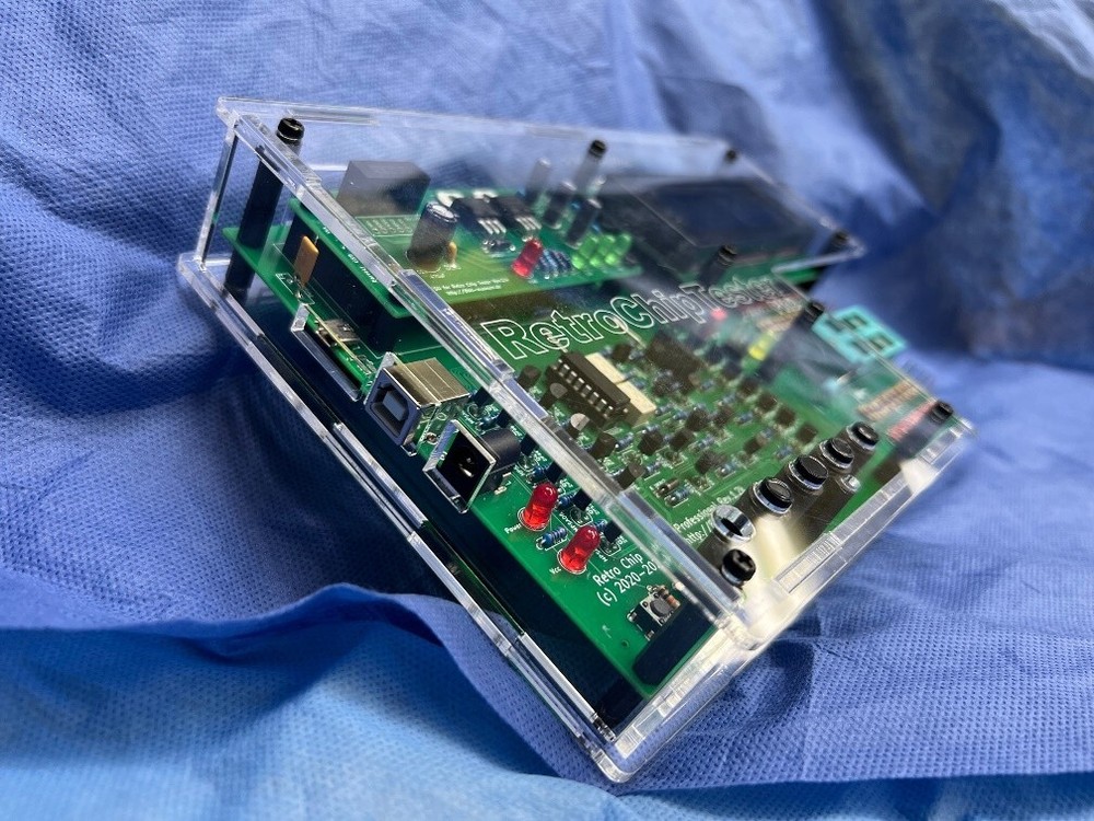 Retro Chip Tester Professional - Complete Assembled Premium Version