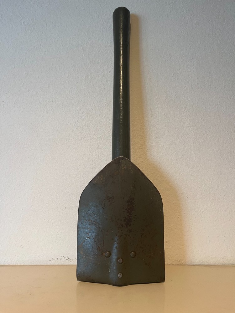 ORIGINAL WWII US ARMY 1943 COMBAT FIELD FOLDING SHOVEL