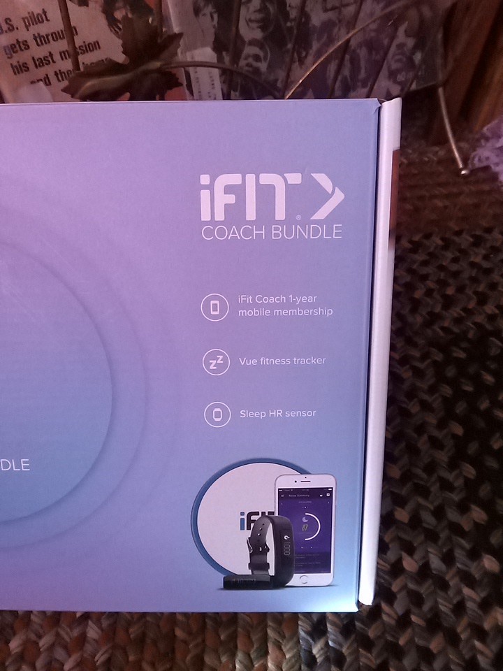 iFIT Coach Bundle Sleep Bundle 1 Year Membership Vue Tracker & Sleep Hr Sensor