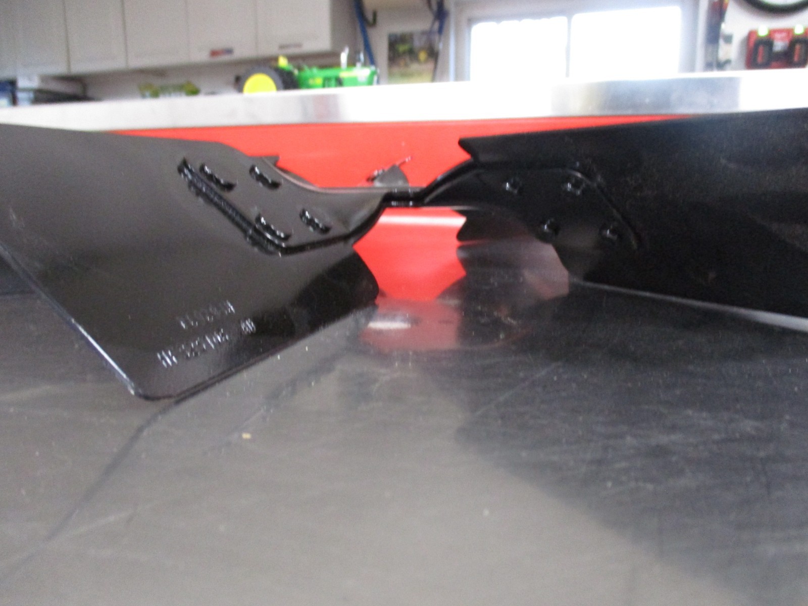 M&W gear Co. style 7 blade fan and shroud for john deere 4020 4010 turbo tractor