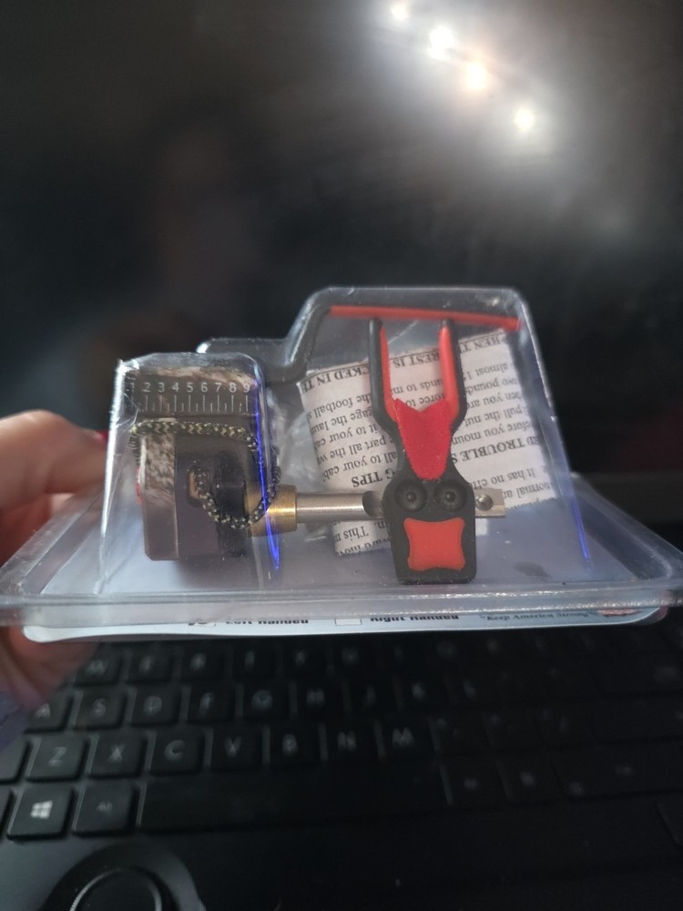 Ripcord Code Red Fall Away Arrow Rest Lost Camo Left Hand NIP