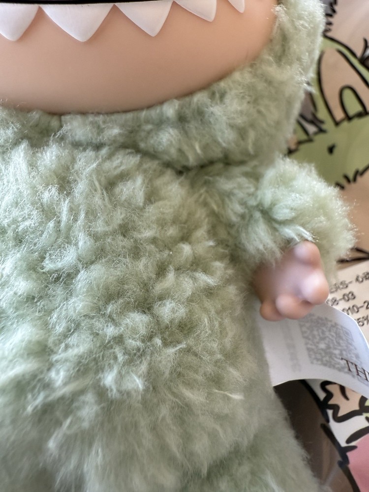 100% authentic Labubu. Macaron. GREEN GRAPE. Open bag Open box - US Seller