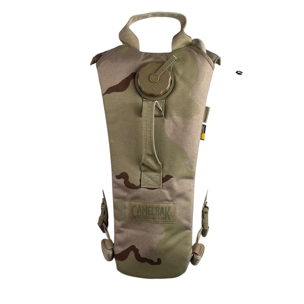 CamelBak Maximum Gear Desert Camo Nylon With Adjustable Straps Hydration Pack 3L