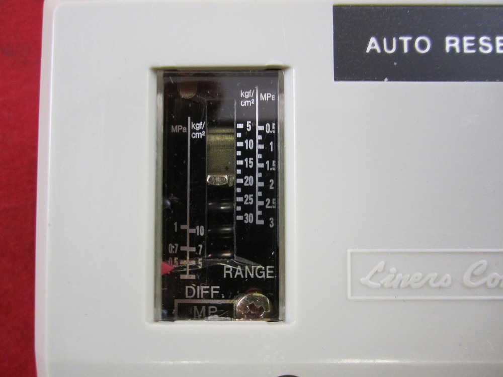 M21042 Adjustable Pressure Switch (HS-230)