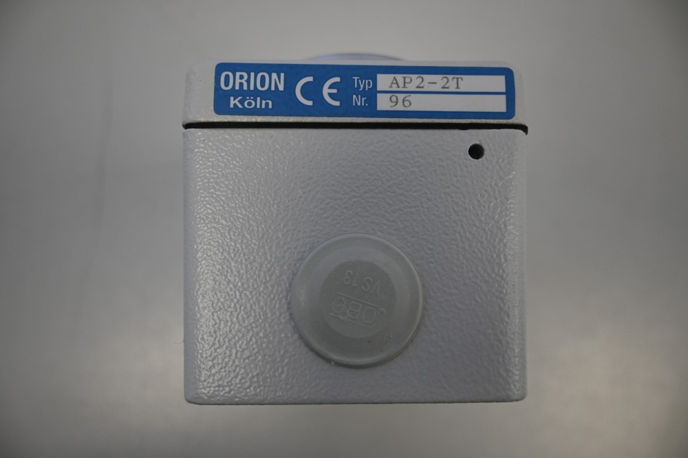 Orion AP2-2T key switch control station with stop button including key