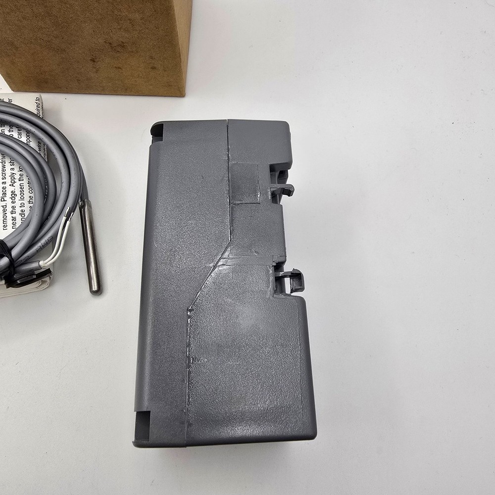 Johnson Controls A419GBF-1C Temp Controller 24 VAC Display