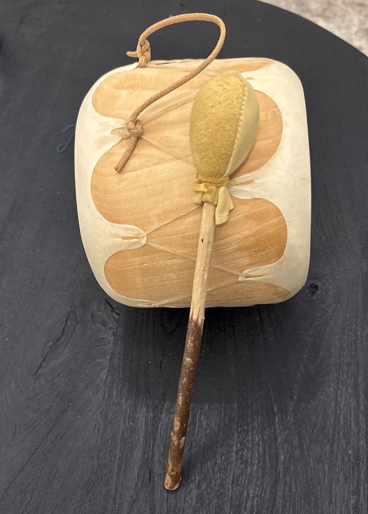RAWHIDE & WOOD DRUM WITH BEATER
