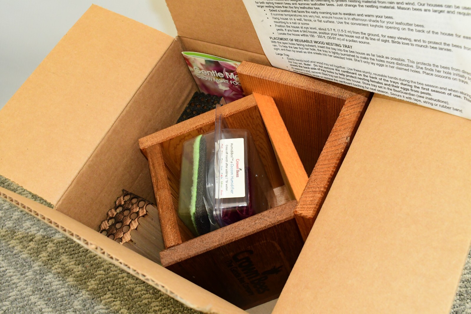 Crown Bees Bee Works Cabin Mason Bee House Kit Hotel w/ Bees for Order