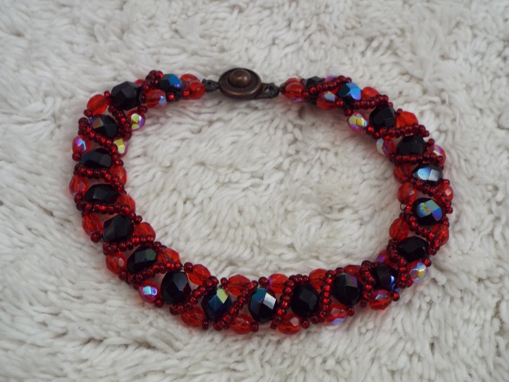 Red Black Glass Bead Bracelet