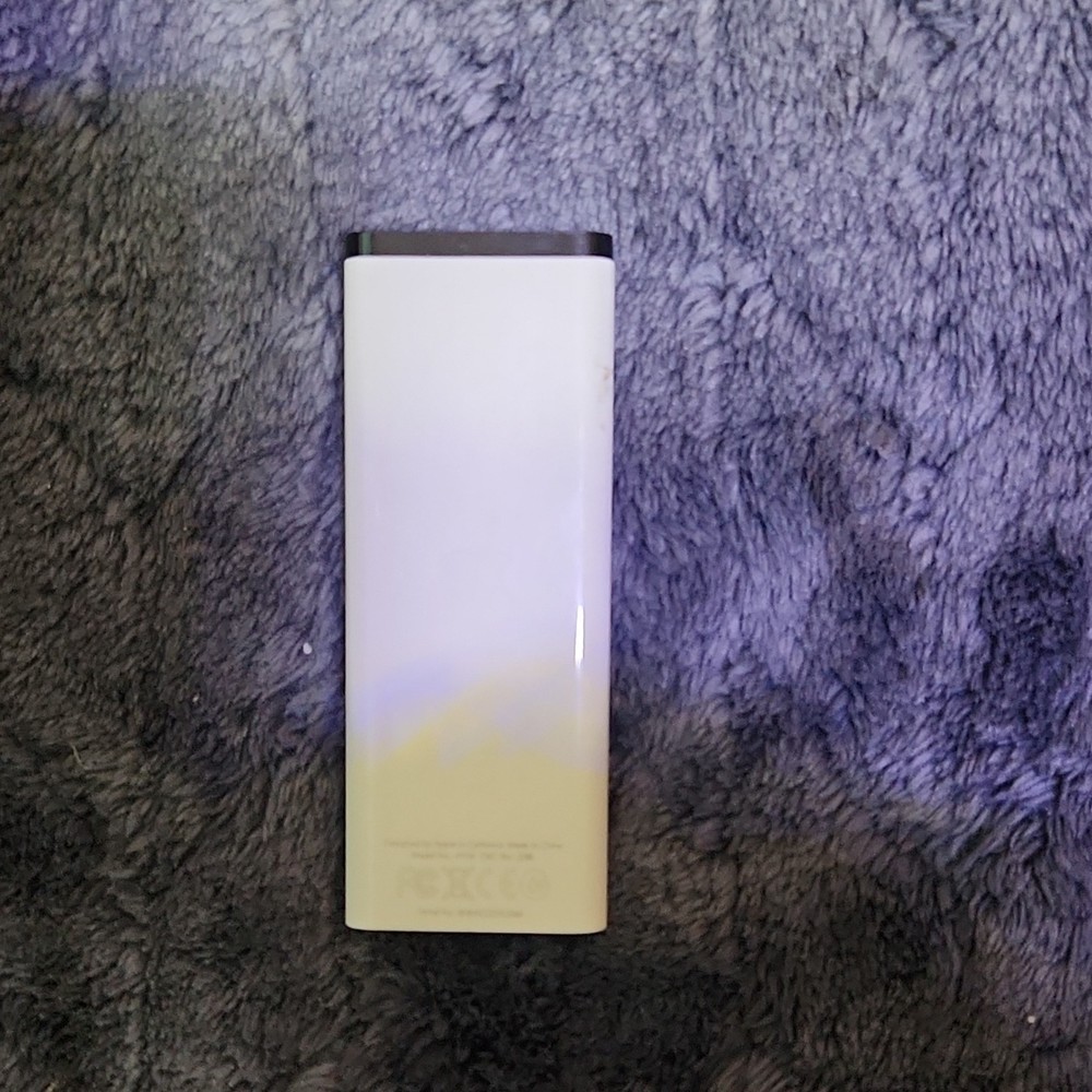 Apple Wireless Remote Control A1156 White For Apple Devices Universal Compatible