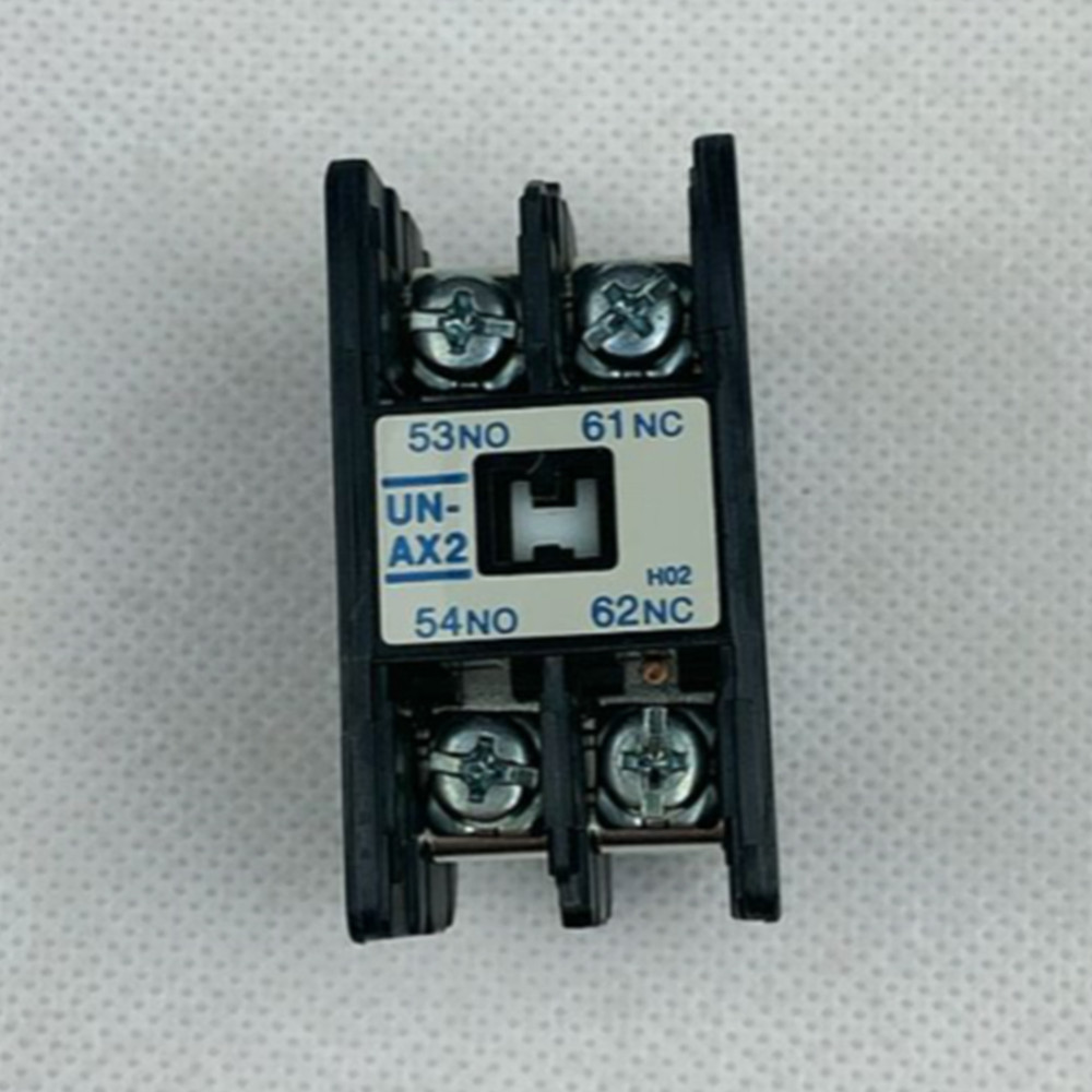 1PC For UN-AX2 UN-AX4  Contactor