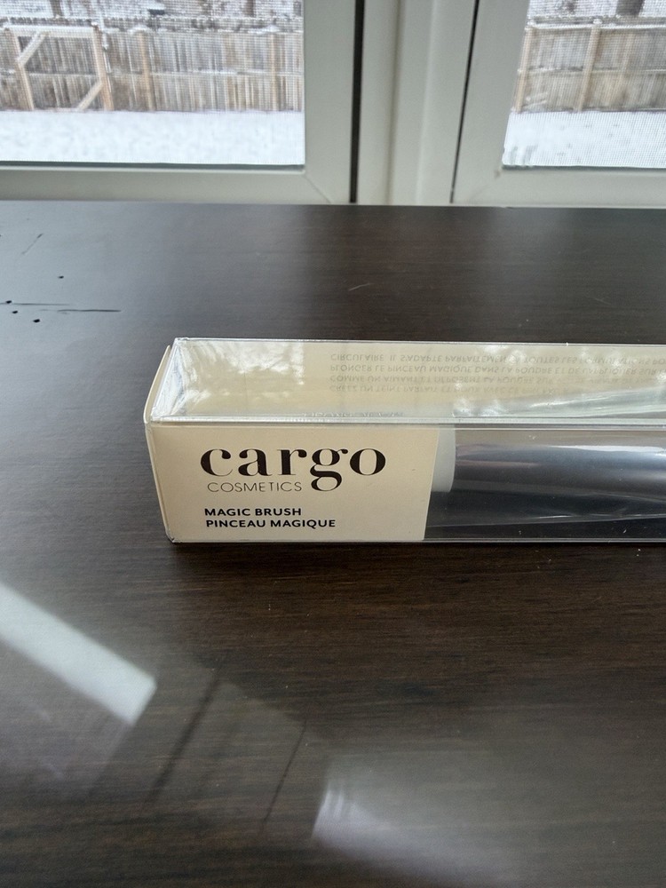 Cargo Magic Brush Makeup Brush NIB