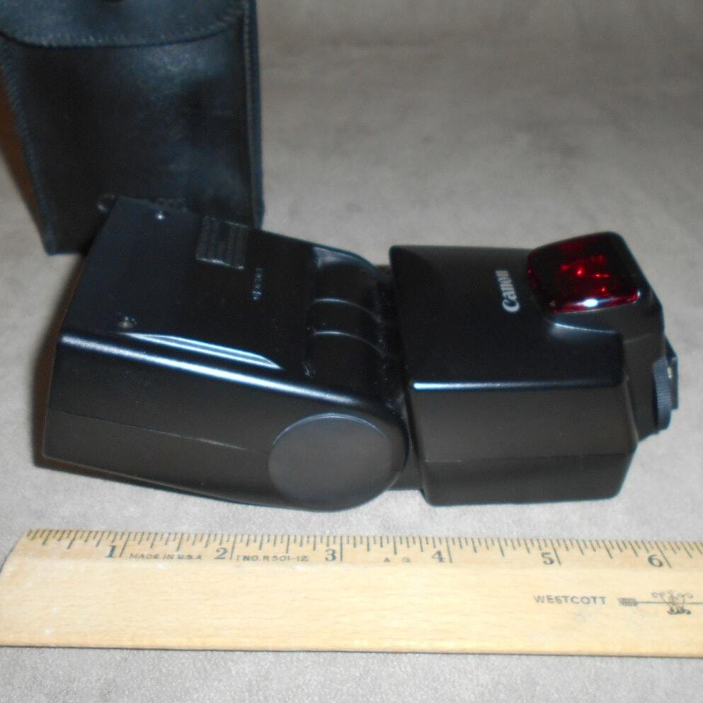 Canon 380EX Speedlite Shoe Mount Flash w/Case Untested