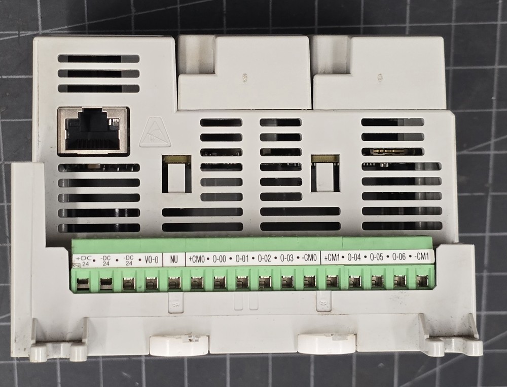Allen Bradley Micro820 Programmable Controller 2080-LC20-20QBB Ser C PN#509420