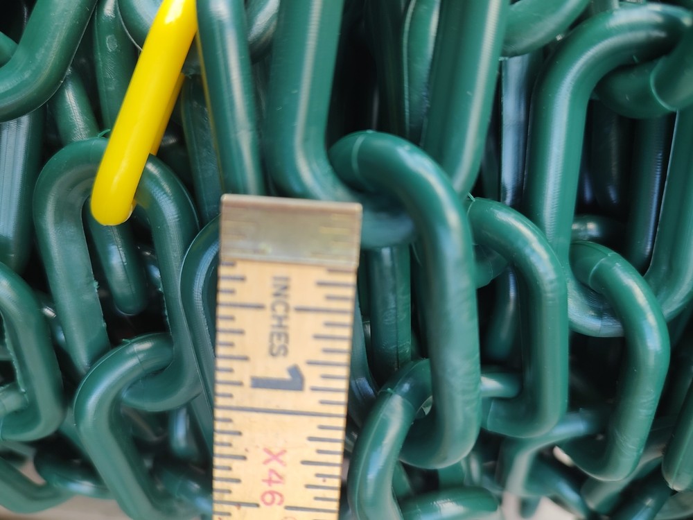 10 Ft. Evergreen Plastic 2 In Outer Diameter Chain Link Safety Barrier Chain