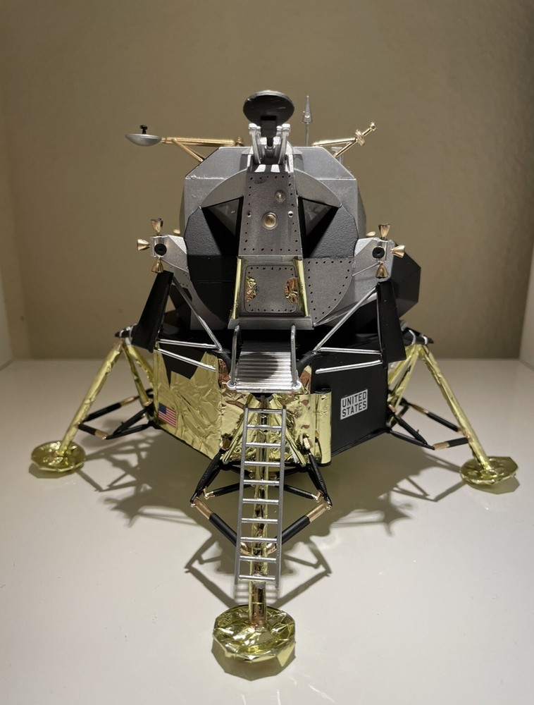 NASA Apollo LEM Lunar Module 1:48 Scale Model
