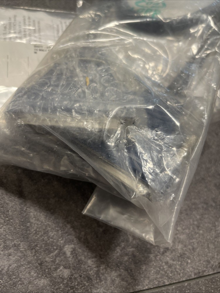 (2)National Instruments 778621-01 Sh37f37m