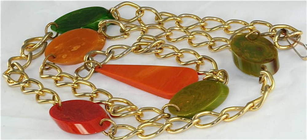 VINTAGE BAKELITE BELT