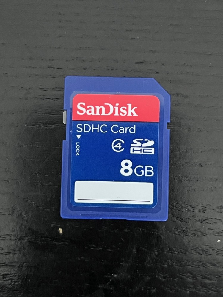 SanDisk 8GB SDHC Flash Memory Card Class 4 - Pre-owned