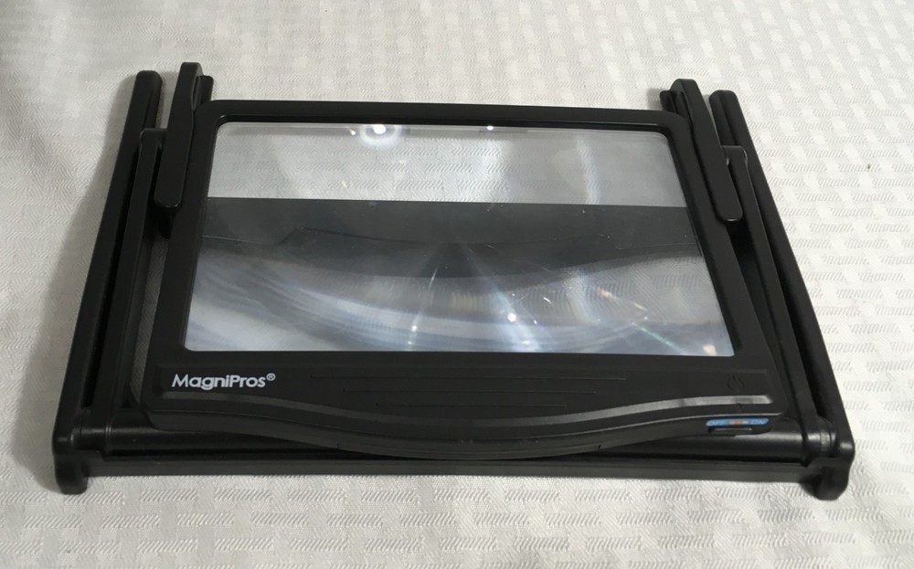 MAGNIPROS HANDS FREE ADJUSTABLE MAGNIFIER / 3 LIGHTING MODES / FOLDABLE STAND