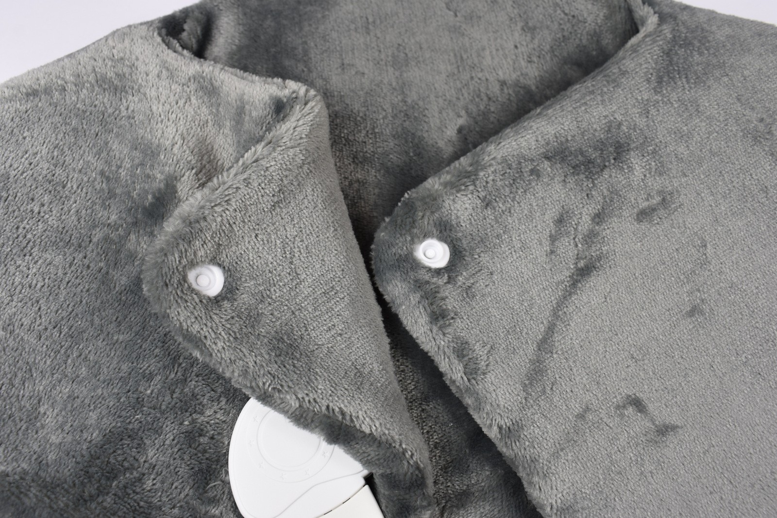 QUIBI Neck Shoulder Electric Heating Warmer Pad 25 x 18 in. 3 Heat Setting, Grey