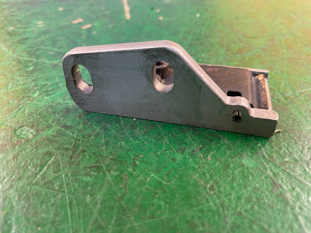 Duracraft D35510 Table Saw - Internal Blade Guard Bracket