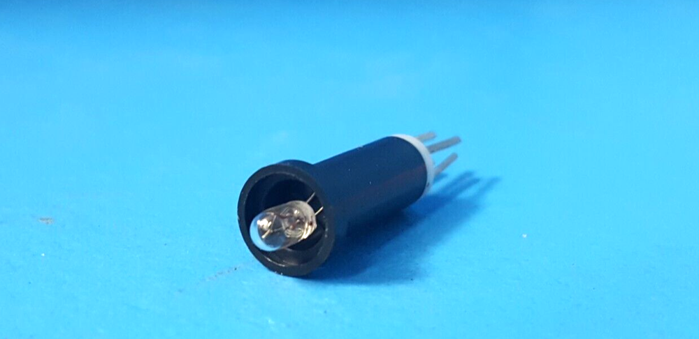 PANEL LOCK INDICATOR, DDP-A07T, Dialco/ Dialight