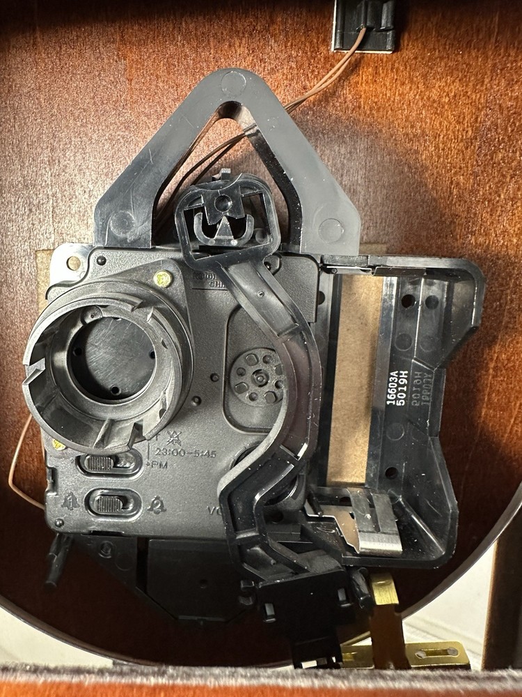 Howard Miller Everett 625-253 Chiming Wall Clock Winsor Cherry