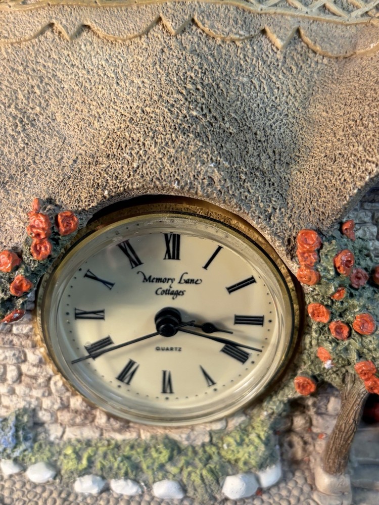 Memory Lane Cottages Quartz Clock Chapel Lodge Peter Tomlins- Needs Battery