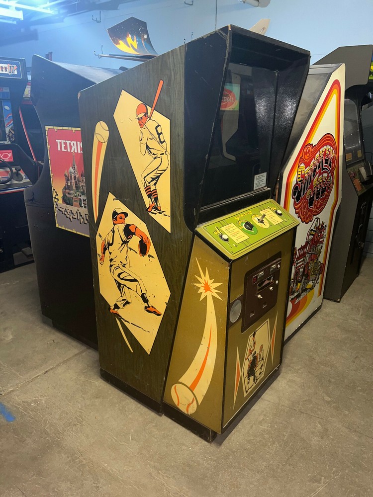 TORNADO BASEBALL ARCADE MACHINE by MIDWAY 1976 (Excellent Condition)