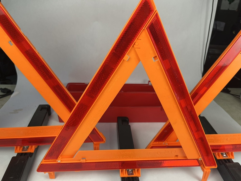 James King & Co. Warning Triangle Kit Model 1005 Road Flares