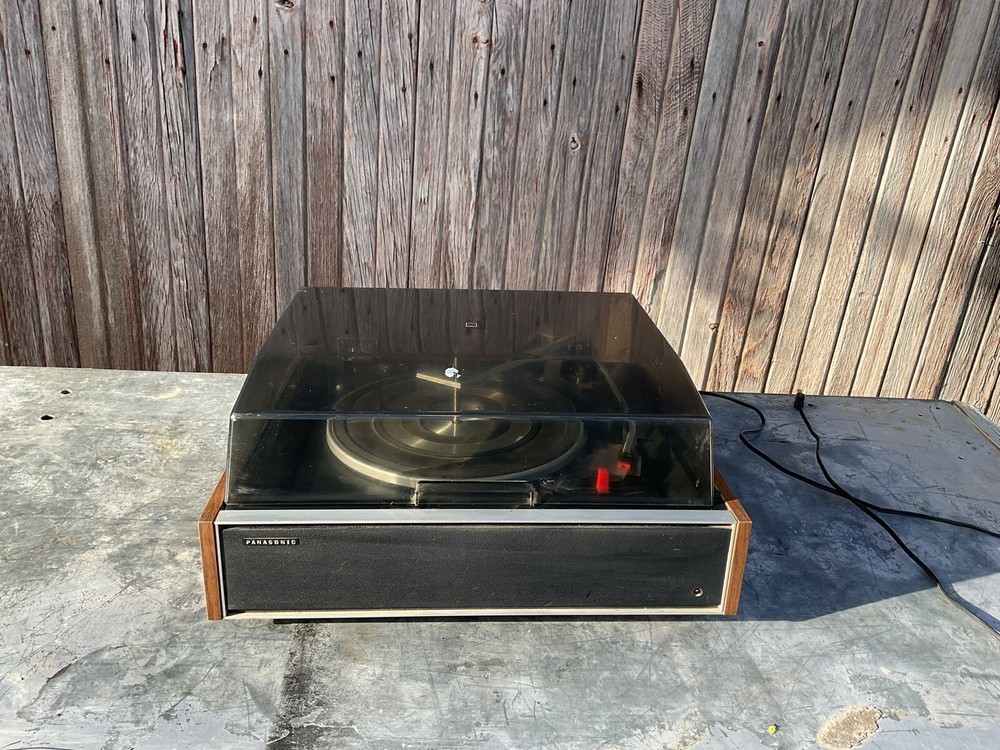 Panasonic SL-870 Automatic Turntable Untested Powers On