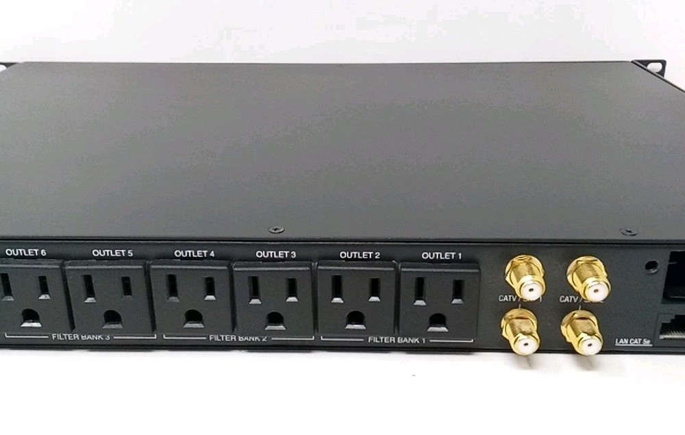 Panamax M4315-PRO Power Conditioner *READ*